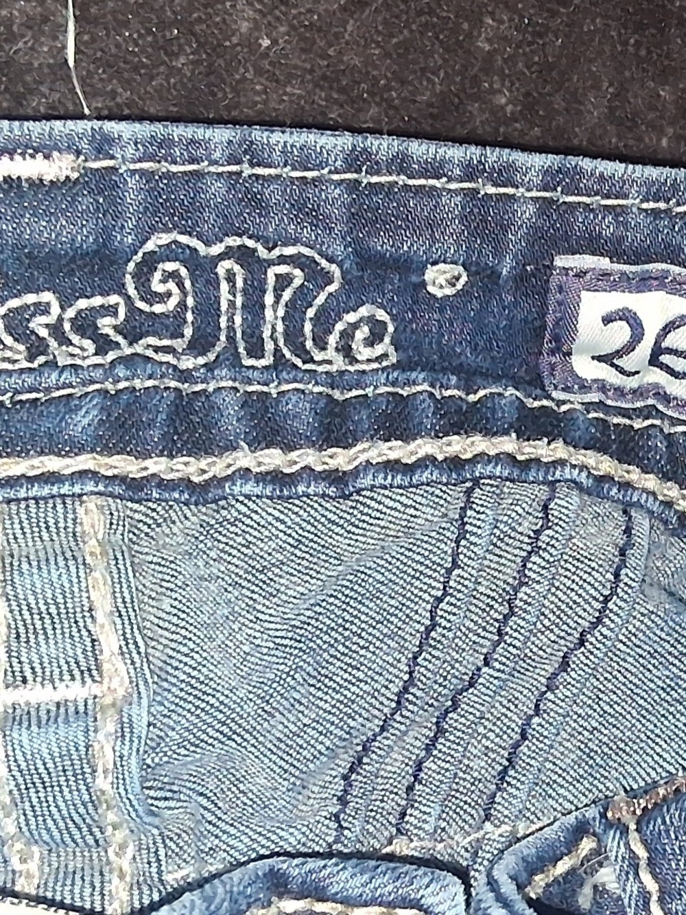 Miss Me Light-Medium Blue Capri Jeans with Contrast Stitching - Picture 4 of 8